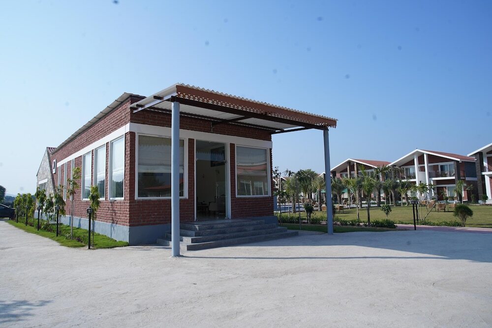 Танагаджи: Spree Resort Sariska