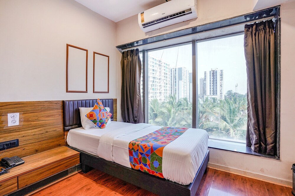 Сурат: FabHotel Crescent