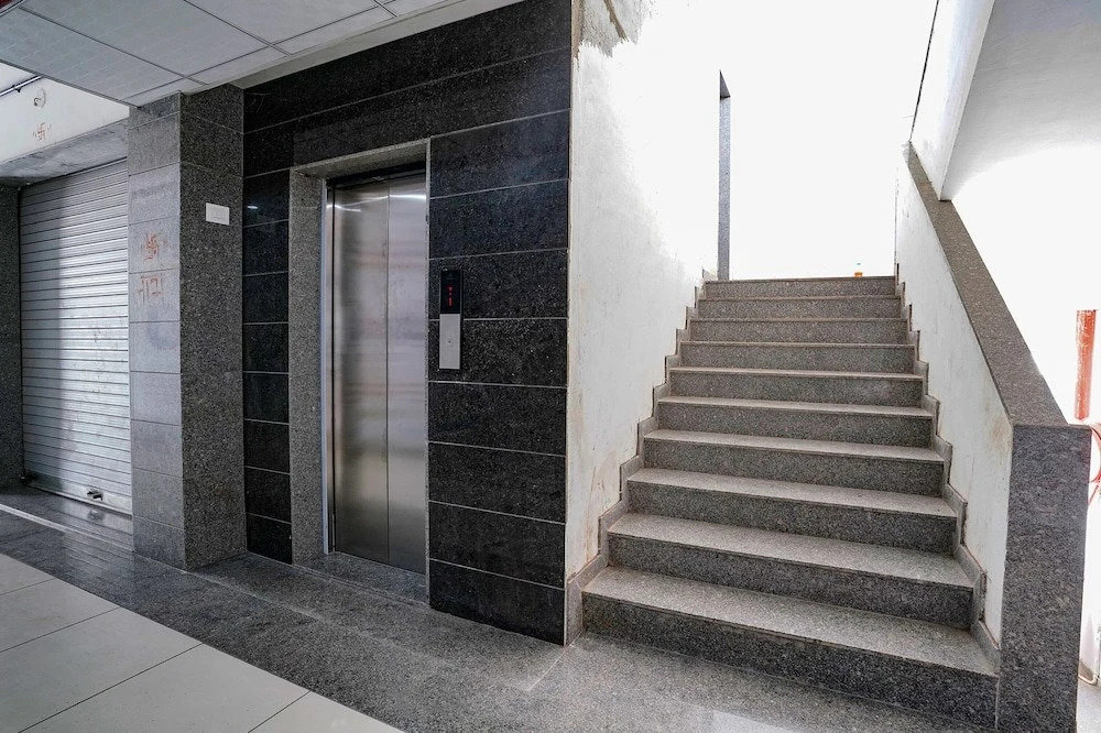 Сурат: Fabhotel The Life