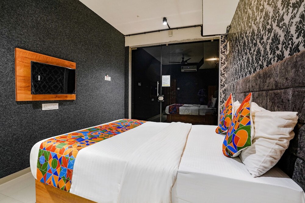 Сурат: Fabhotel The Life