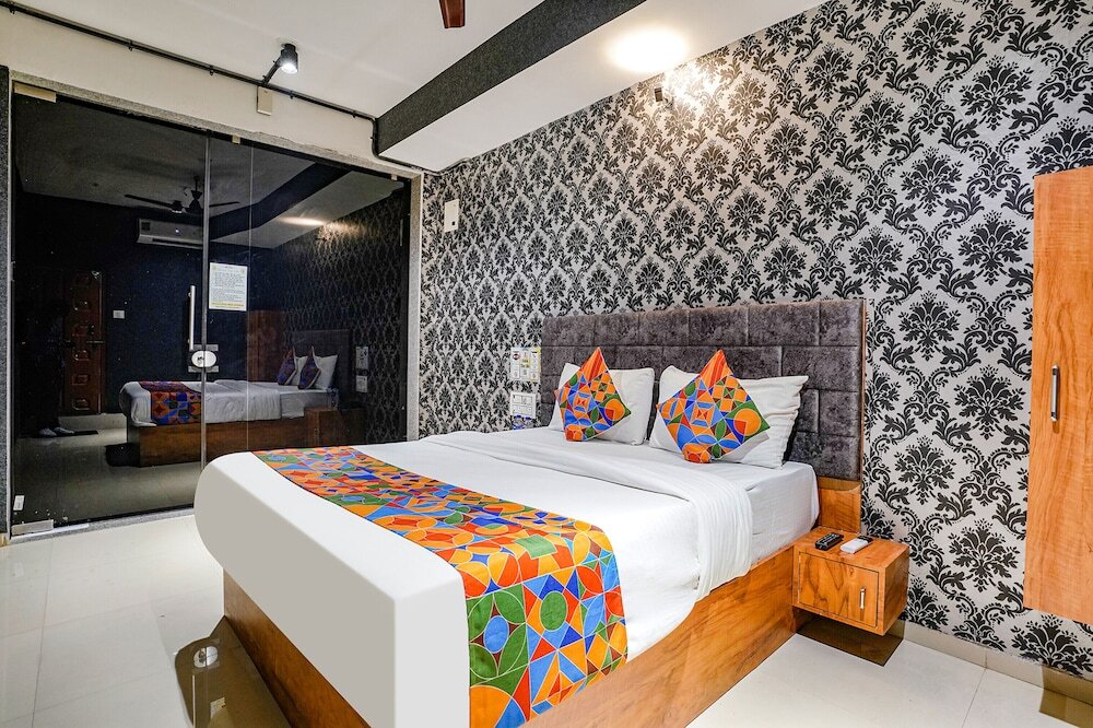 Сурат: Fabhotel The Life