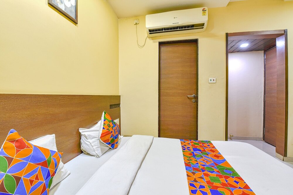 Сурат: Fabhotel Rb Residency