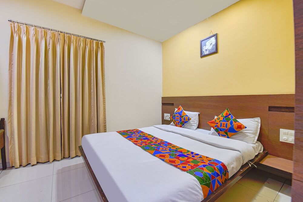 Сурат: Fabhotel Rb Residency
