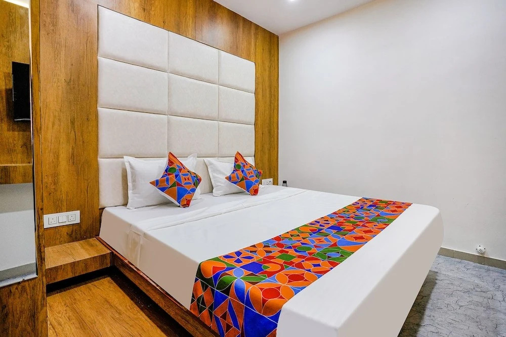 Сурат: Fabhotel Western Inn
