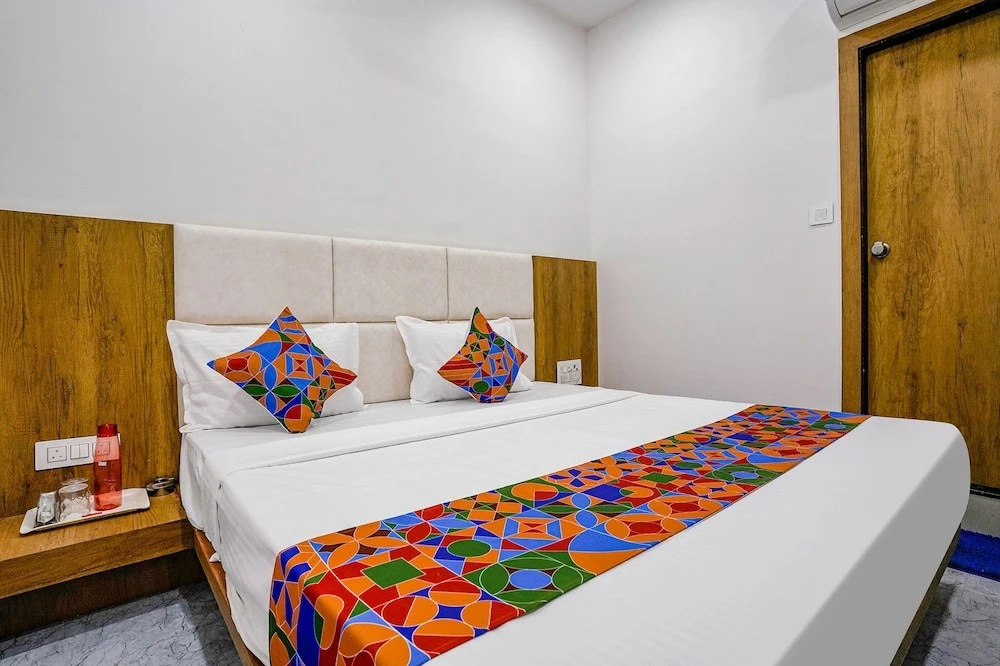 Сурат: Fabhotel Western Inn