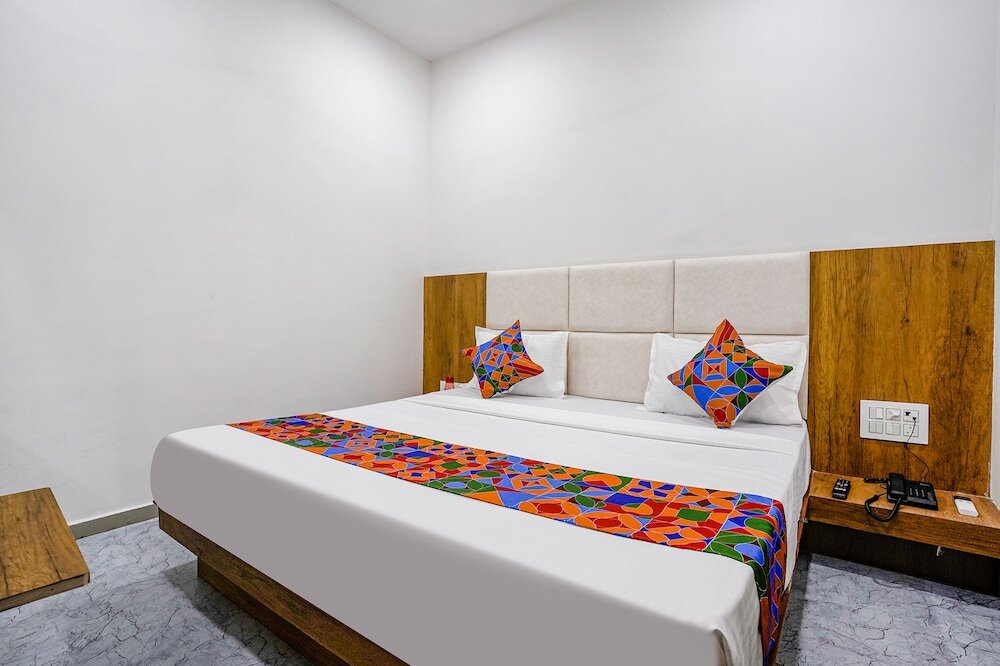 Сурат: Fabhotel Western Inn