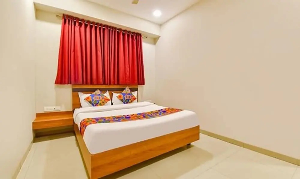 Сурат: Fabhotel Happinex