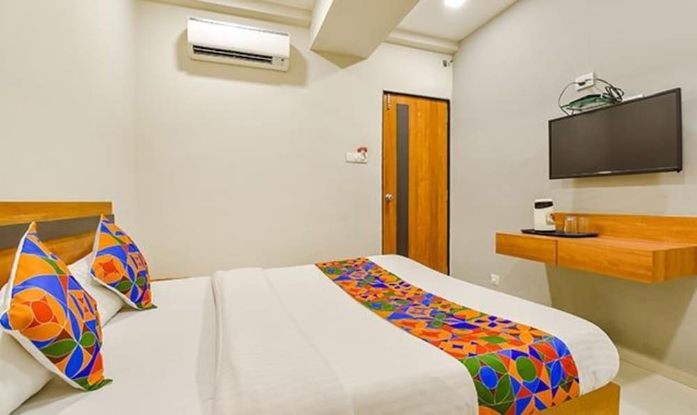 Сурат: Fabhotel Happinex