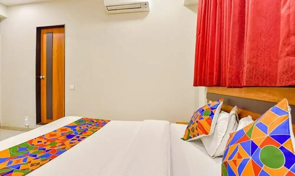 Сурат: Fabhotel Happinex