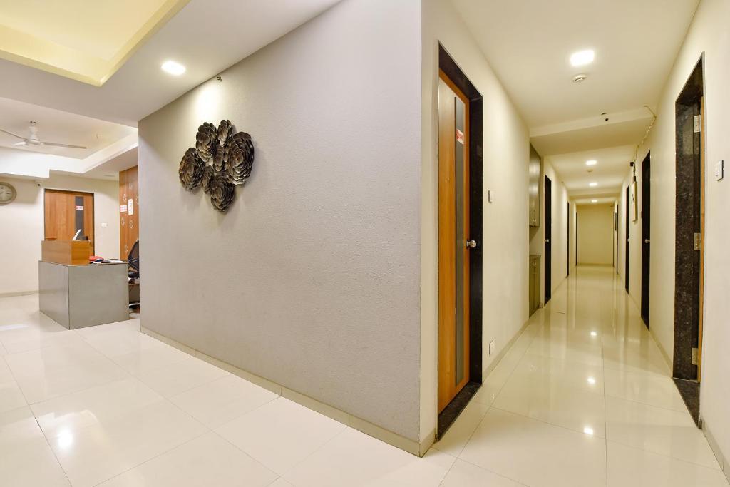 Сурат: Fabhotel Happinex