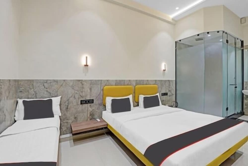 Сурат: Hotel Gold Palace Inn