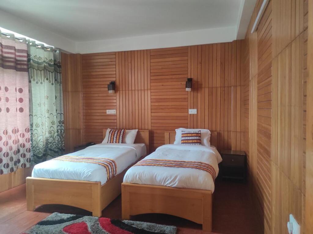 Таванг: Hotel Tayatha