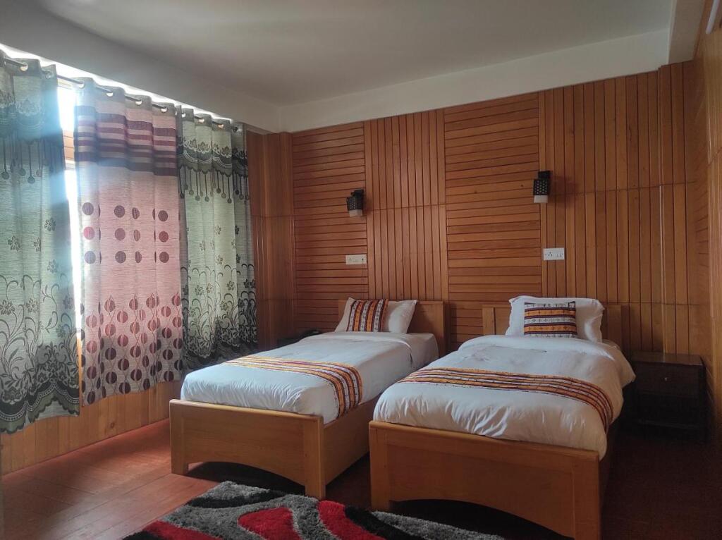 Таванг: Hotel Tayatha