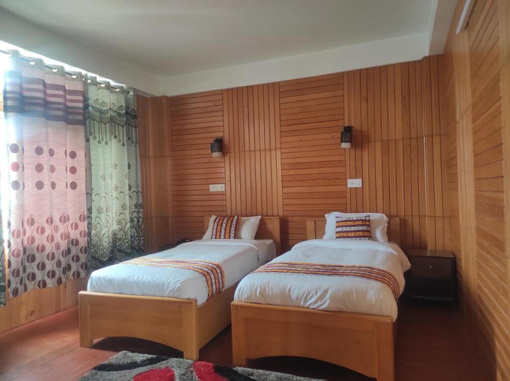Таванг: Hotel Tayatha