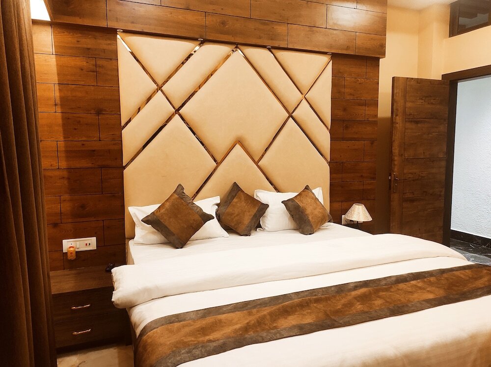 Тезпур: Hotel Friends Palace