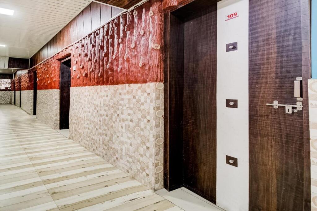 Тхане: SPOT ON 61441 Sangam Relax Point