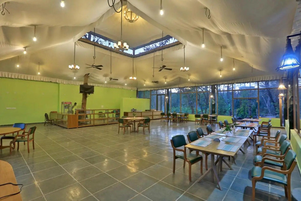 Турья: Bison Retreat - Pench