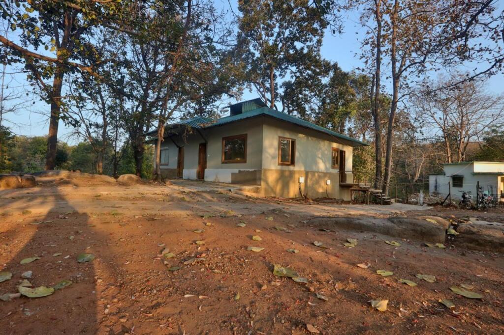 Турья: Bison Retreat - Pench