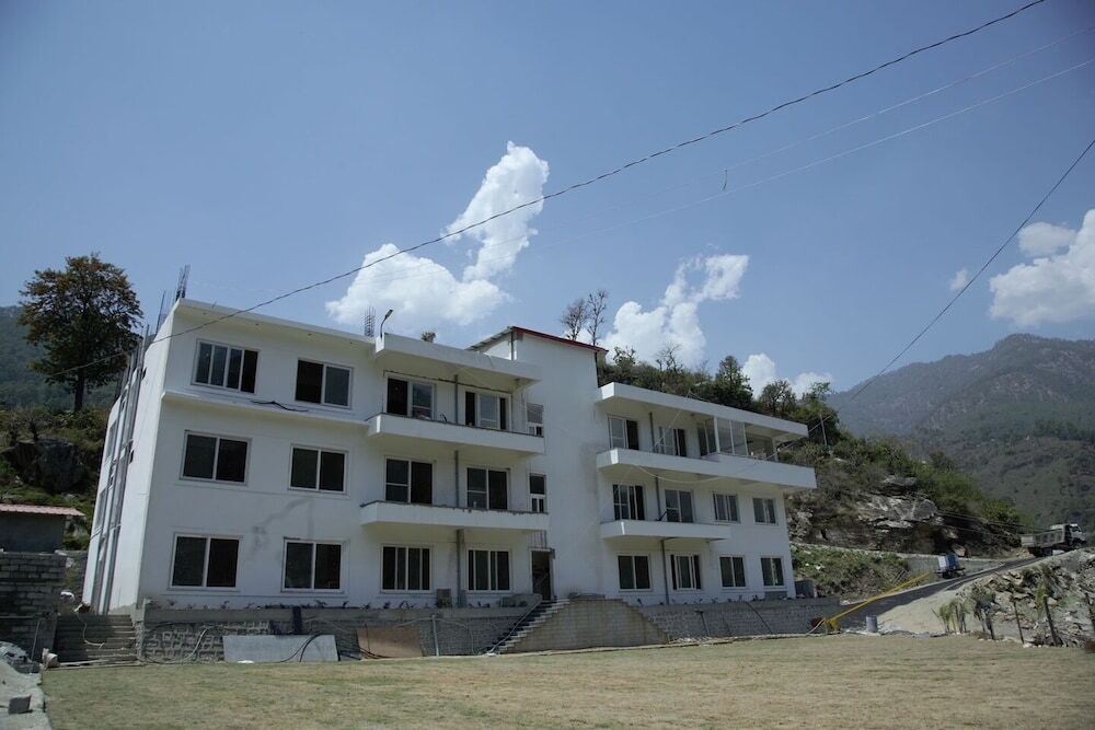 Raja Ji Hotels — фото 1