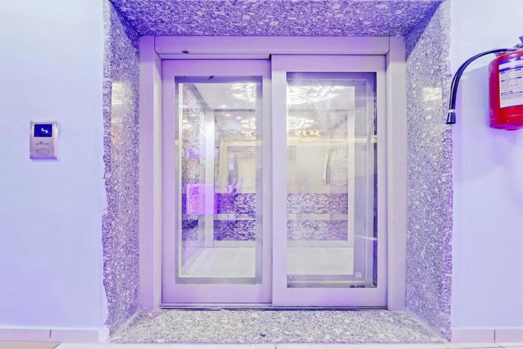 Вадодара: Hotel Shiv Inn
