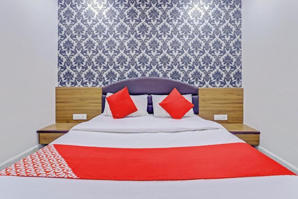 Вадодара: Hotel Shiv Inn