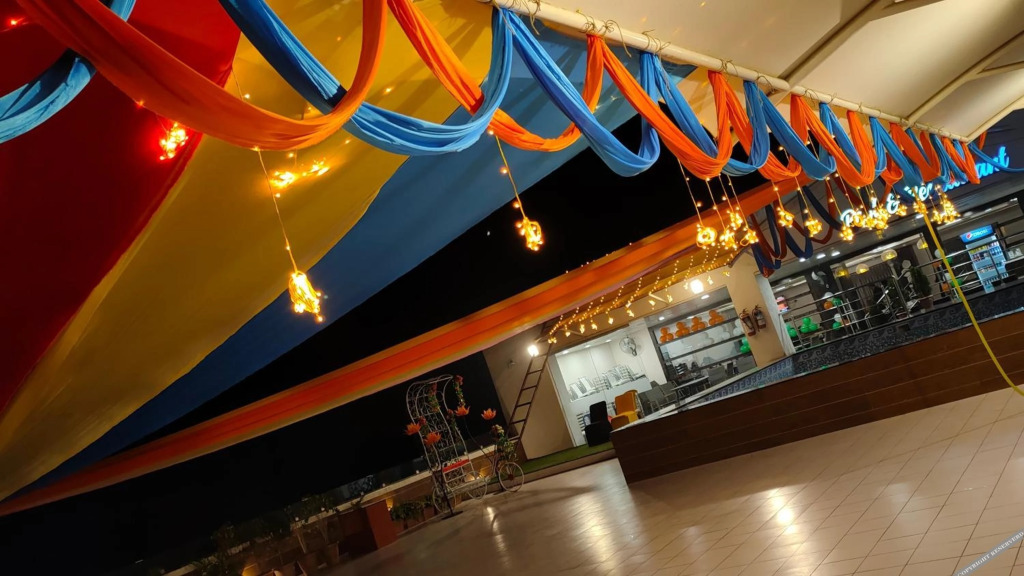Сагар: Hotel Grand Kaushalya