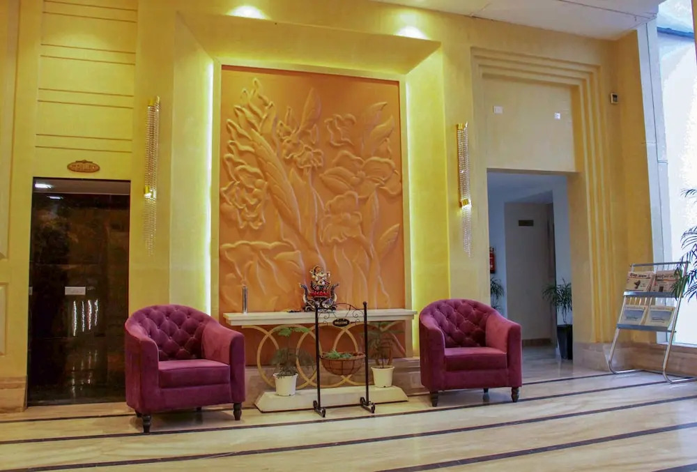Барейлли: Four Leaf Hotel Budaun