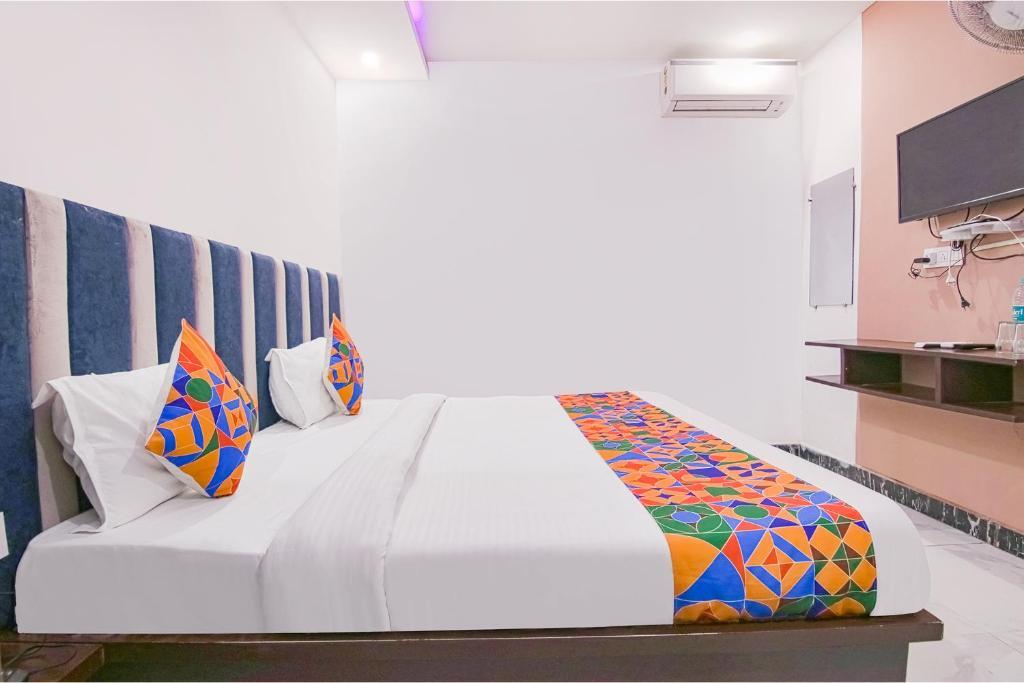 Бадди: Fabhotel The Dreams