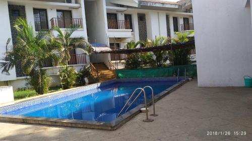 Лонавала: Indus Holiday Home AC.