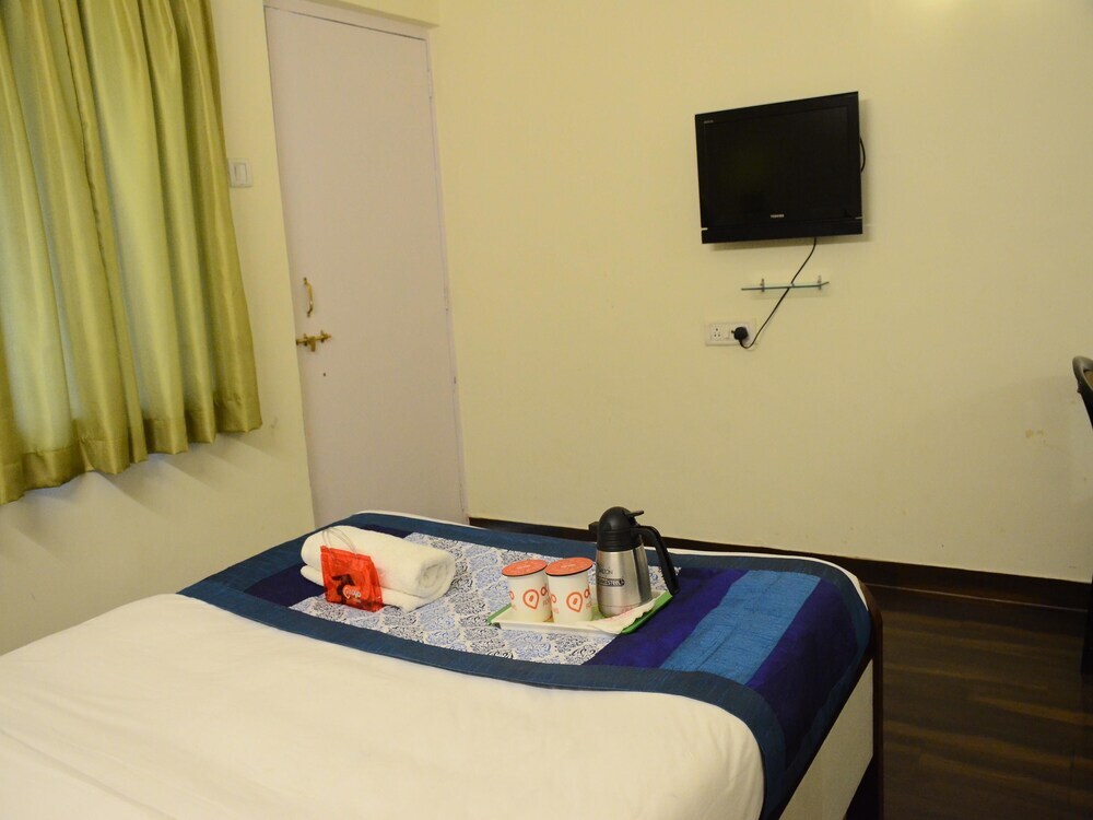 Лонавала: OYO 7647 Hotel Lions Den