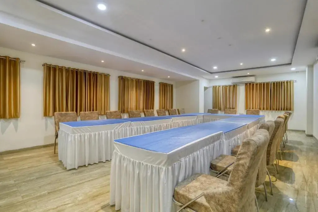 Индаур: Hotel Konark
