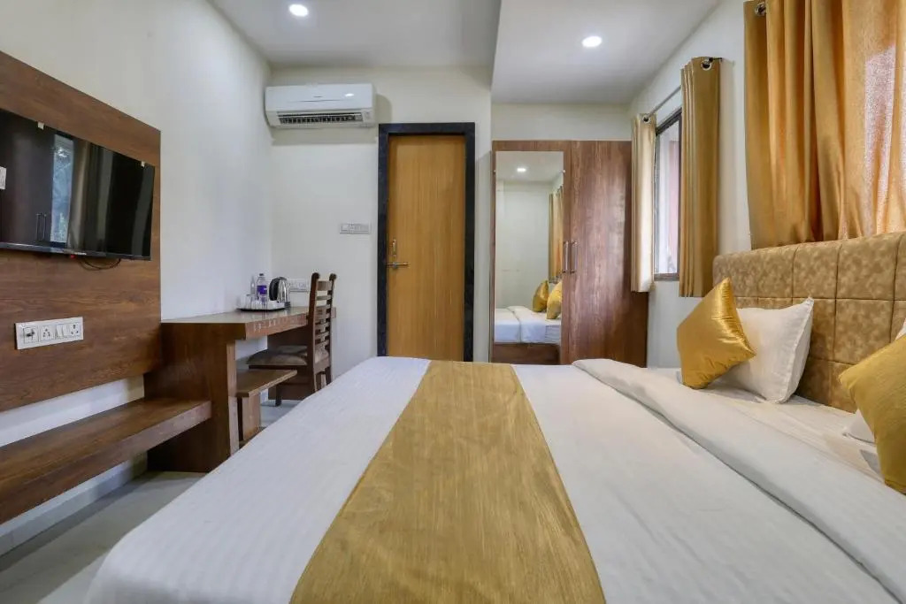 Индаур: Hotel Konark