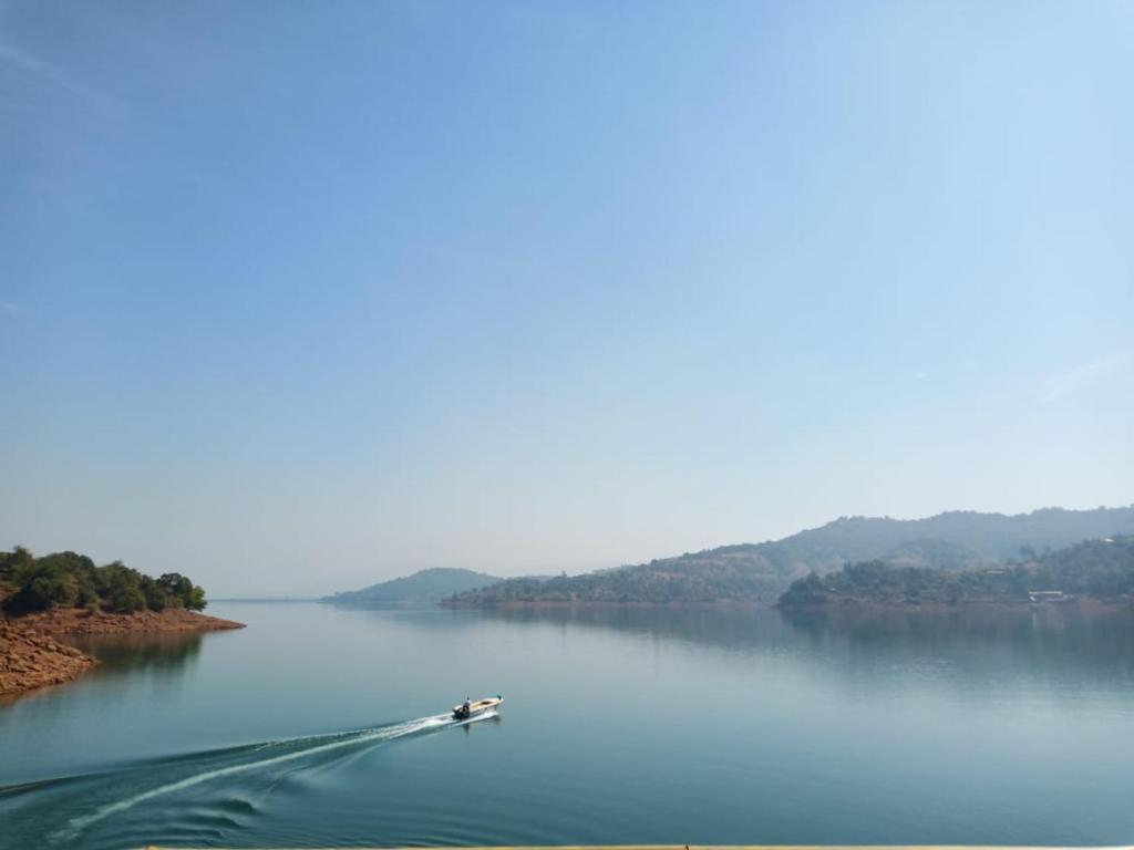 Амби Вэлли Сити: Lakeview Resort Lavasa