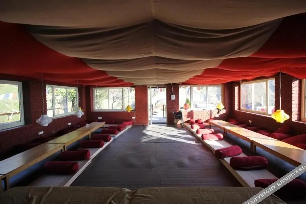 Кангра: Triund Camps Riverside Resort