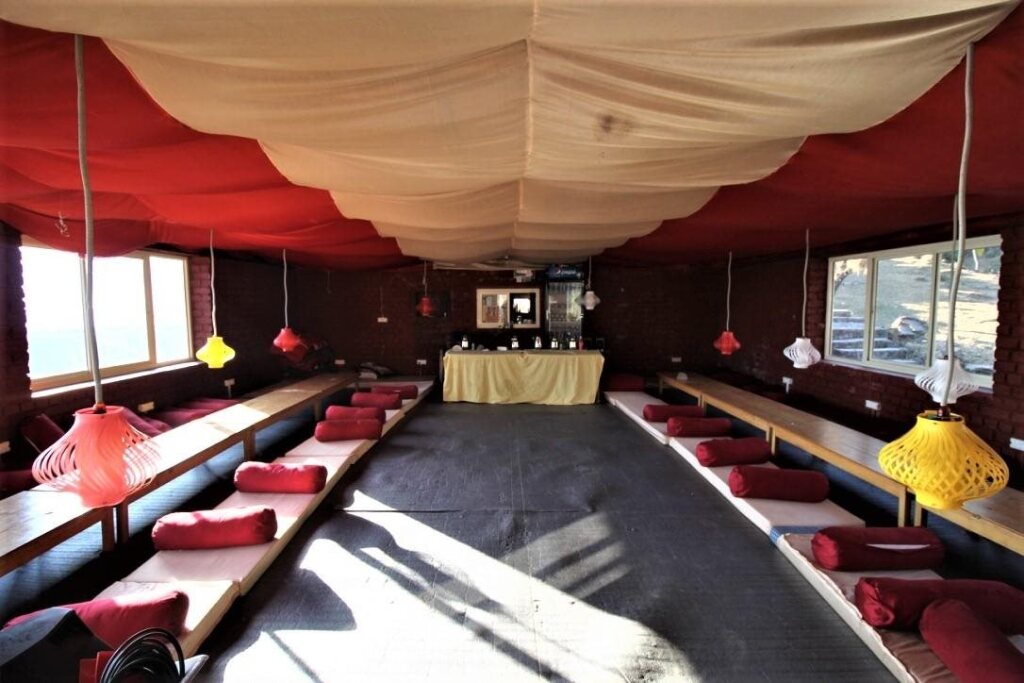 Кангра: Triund Camps Riverside Resort