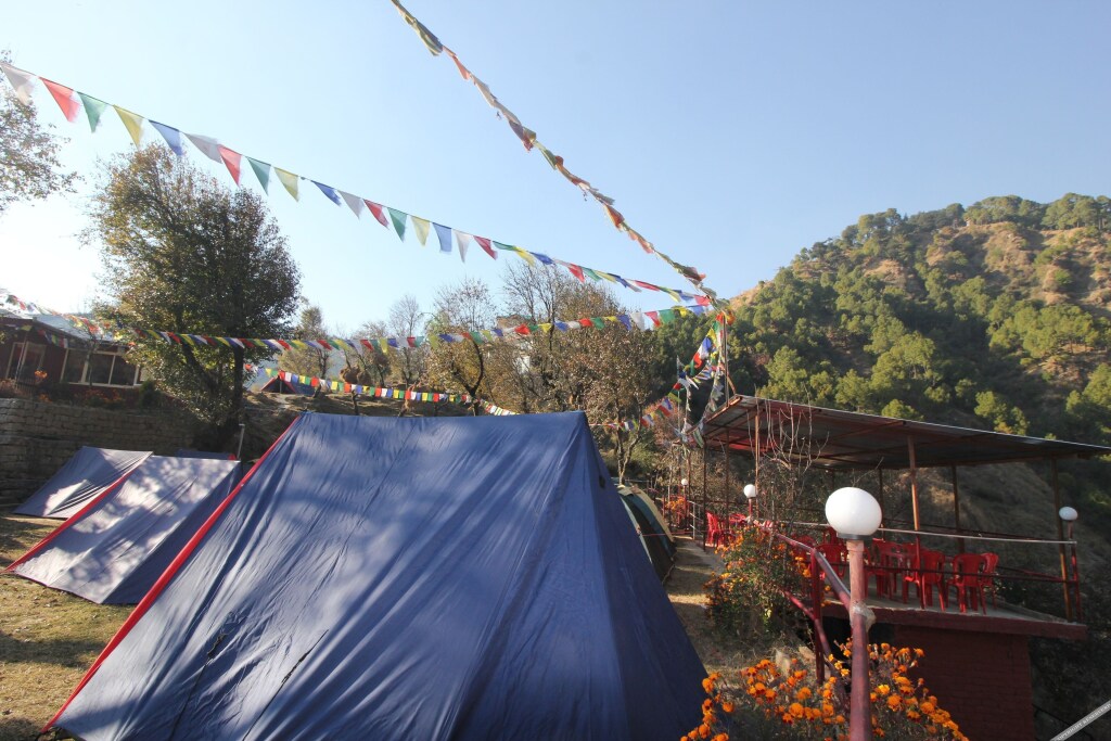 Кангра: Triund Camps Riverside Resort
