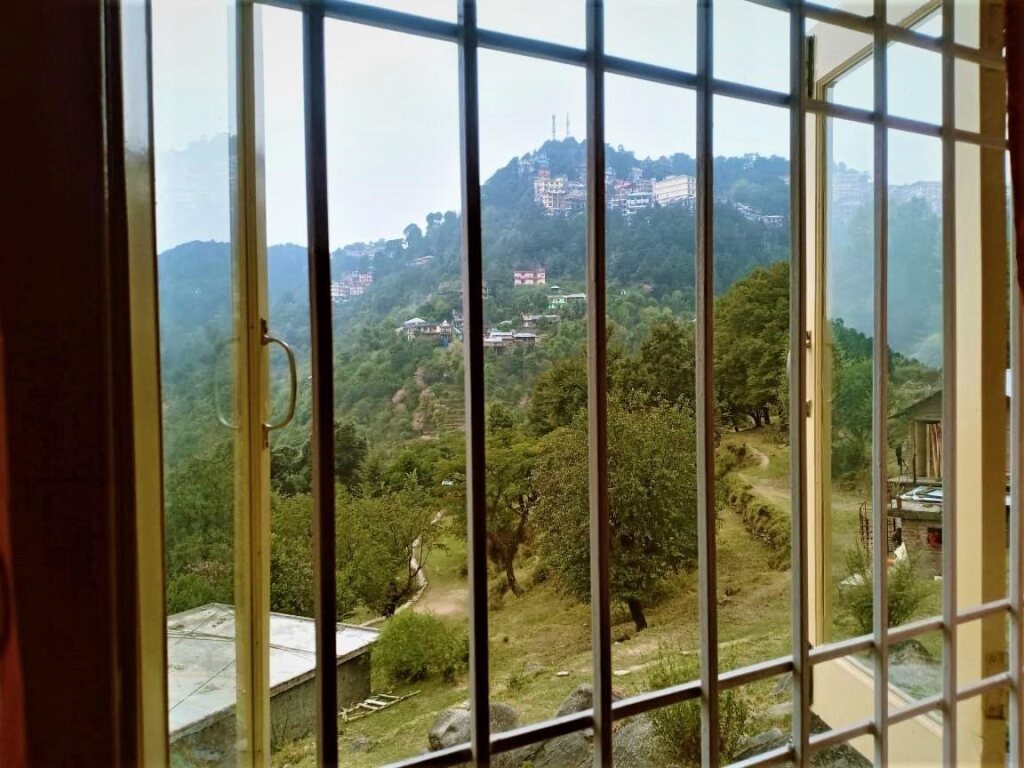 Кангра: Triund Camps Riverside Resort