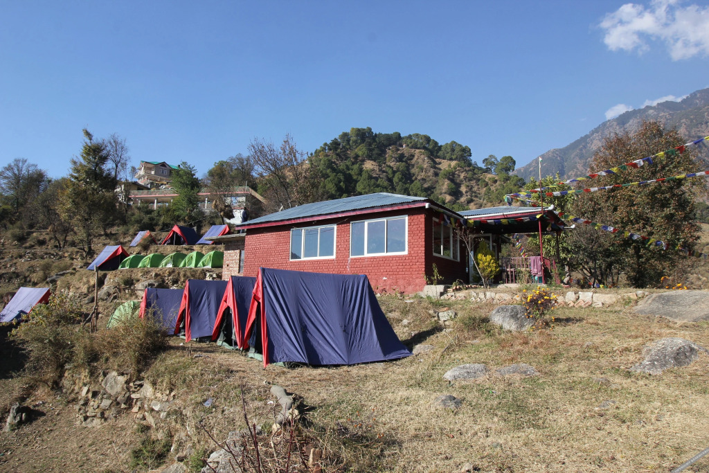 Кангра: Triund Camps Riverside Resort