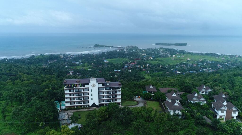 Даполи: Lemon Tree Hotel Dapoli