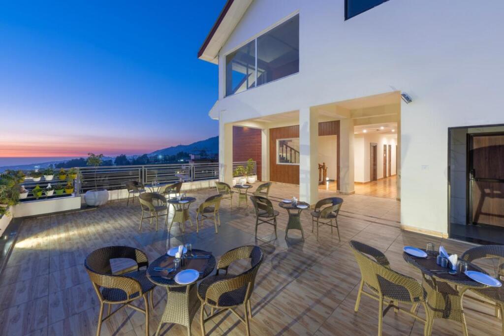 Кангра: Stone Wood Mountain Resort