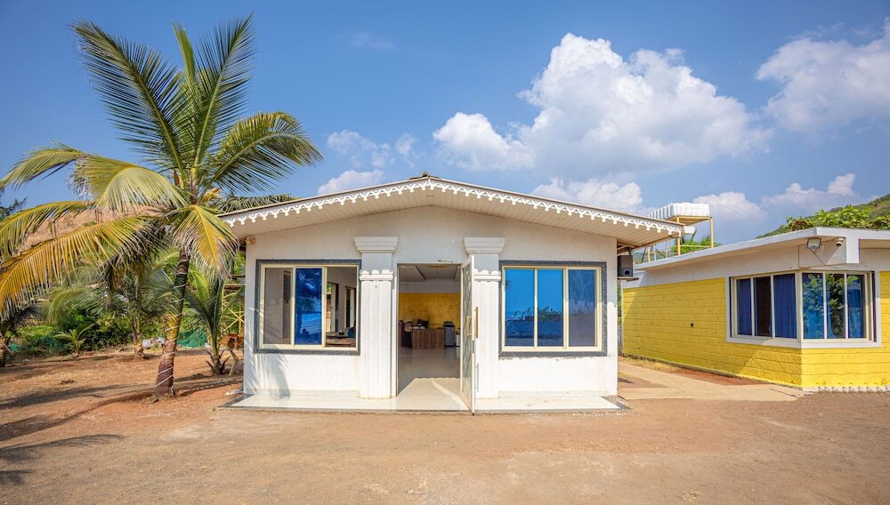 Даполи: Treebo Salt Water Beach Resort