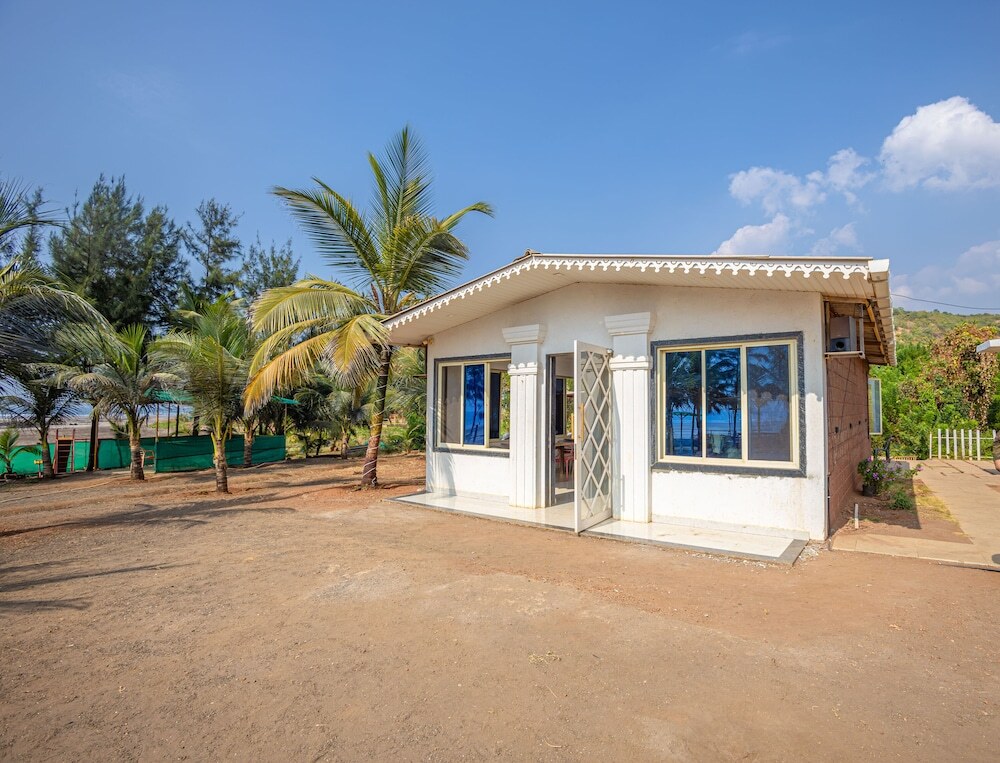 Даполи: Treebo Salt Water Beach Resort
