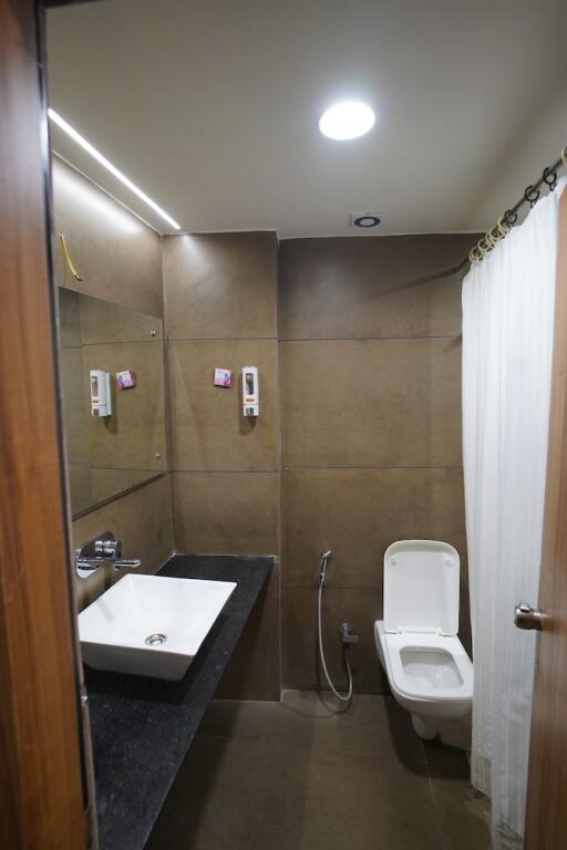 Гандидхам: Hotel Gokul