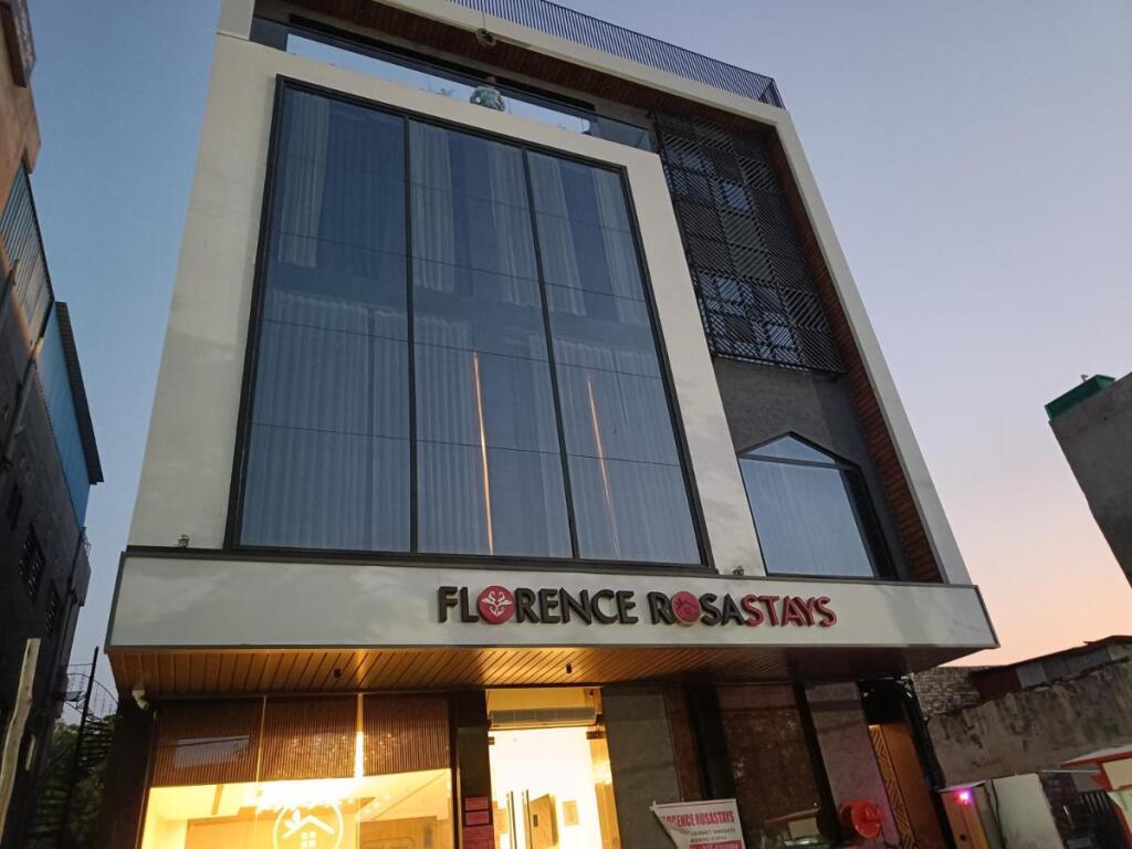 Ханзи: Rosastays Hisar Florence