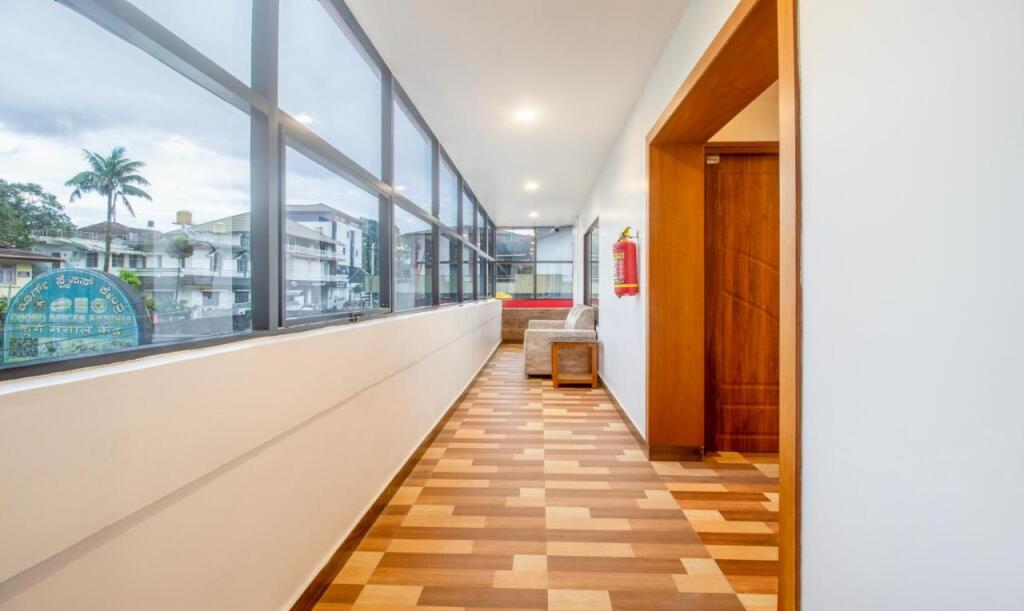 Мадикери: Treebo Elite Plaza, 700 Mtrs From Madikeri Fort