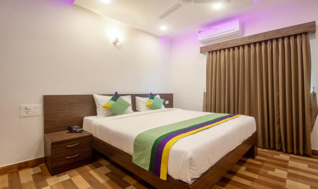 Мадикери: Treebo Elite Plaza, 700 Mtrs From Madikeri Fort