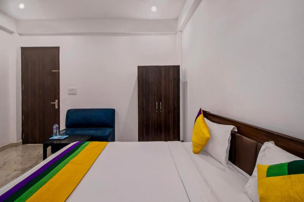 Матхура: Itsy Hotels Om Pushp Residency