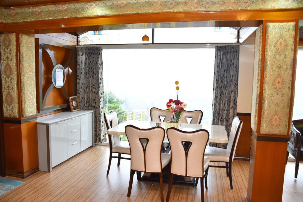 Ути: Glen Premium Villa By Lexstays