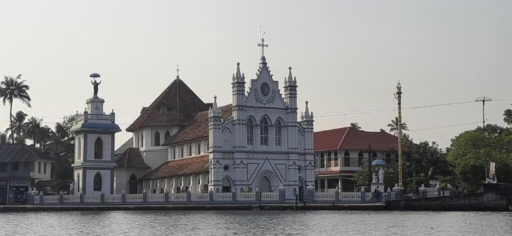 Мухамма: Kallupurackal Heritage Island Home By Lexstays