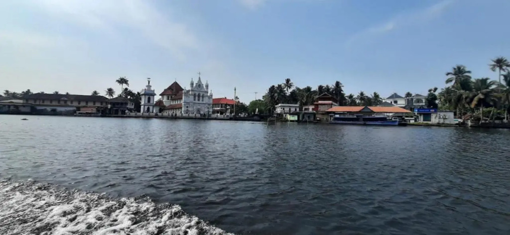 Мухамма: Kallupurackal Heritage Island Home By Lexstays